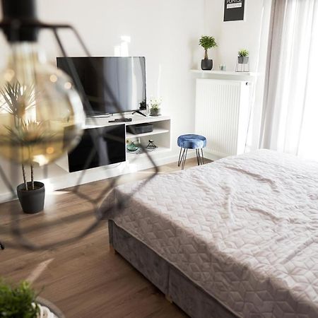 Vizzit Us Premium Apartments Warszawa Exteriör bild