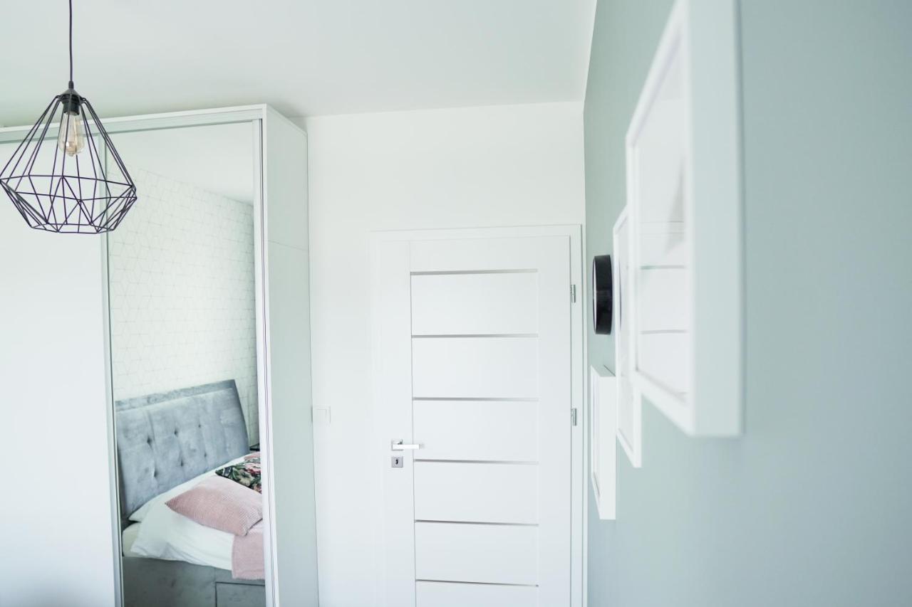 Vizzit Us Premium Apartments Warszawa Exteriör bild