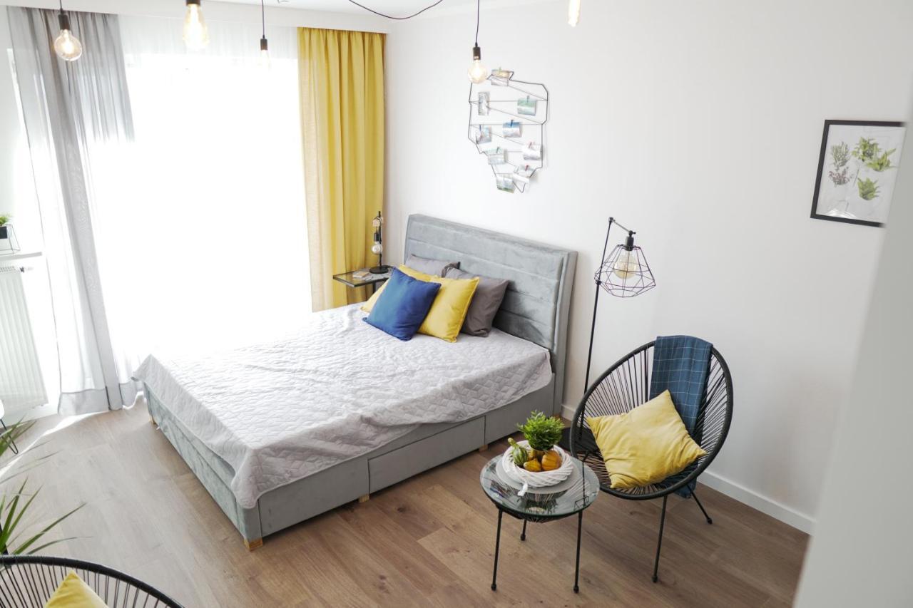 Vizzit Us Premium Apartments Warszawa Exteriör bild