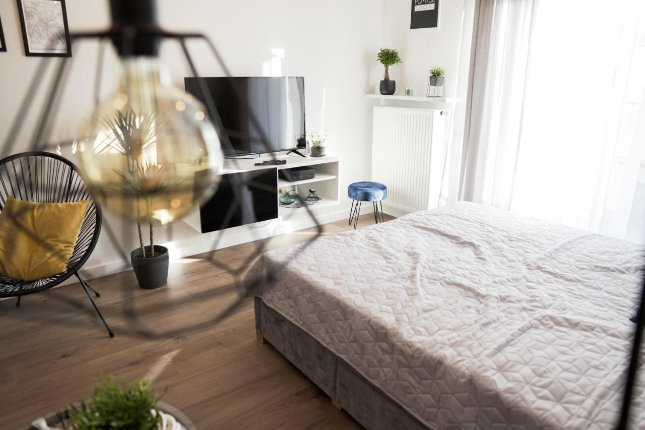 Vizzit Us Premium Apartments Warszawa Exteriör bild