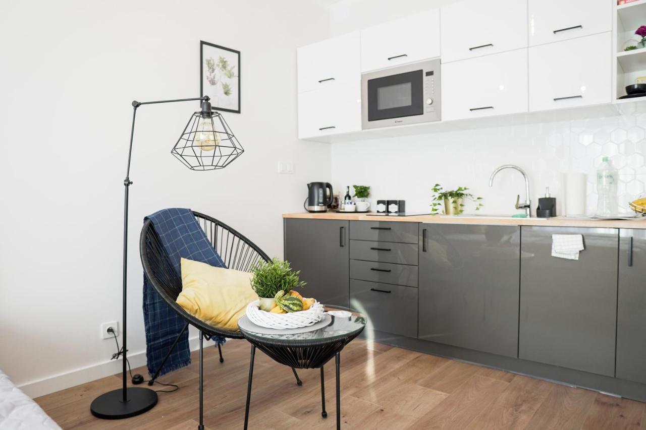 Vizzit Us Premium Apartments Warszawa Exteriör bild