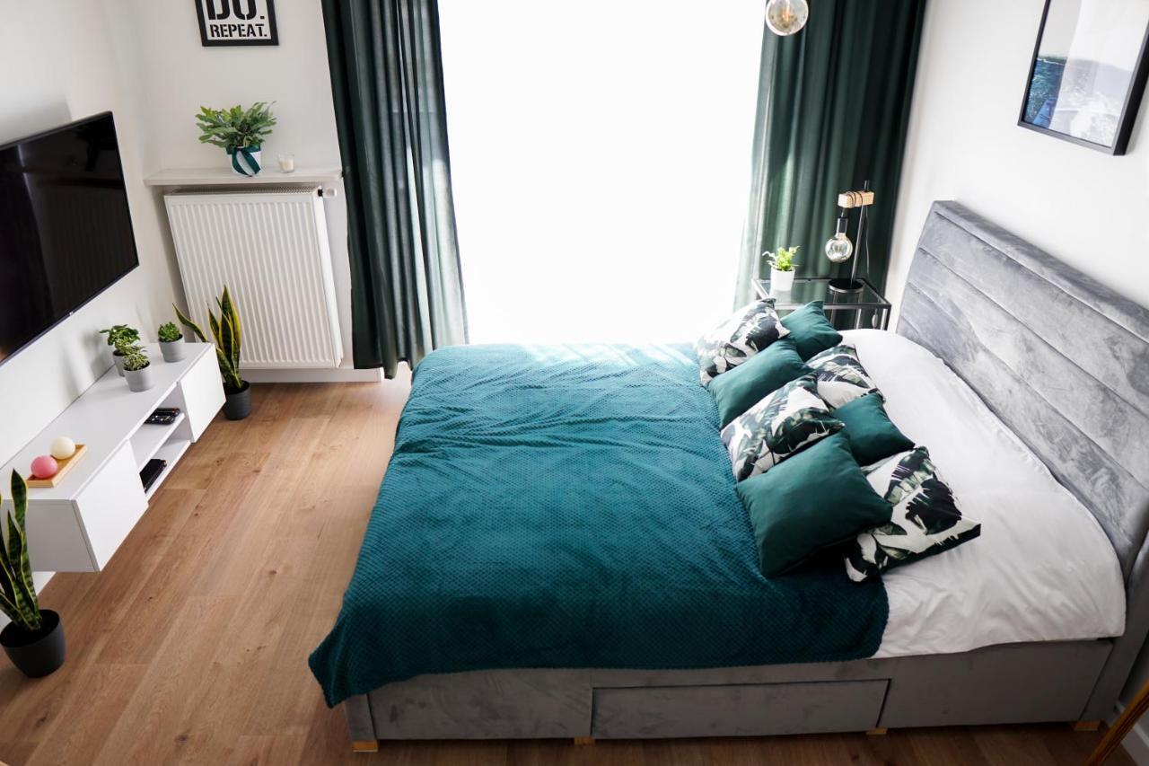 Vizzit Us Premium Apartments Warszawa Exteriör bild